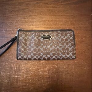Women Coach 52462B  L- Zip Wallet in Signature Logo Coated Canvas Brown